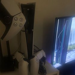2025 PS5 + 3 Controllers 