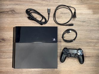Sony PlayStation 4 PS4 500GB Gaming Console Black CUH-1001A