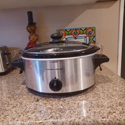 New Crock pot-Slow cooker $20.