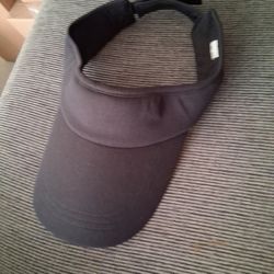 1 golf visor and 2 hats 
