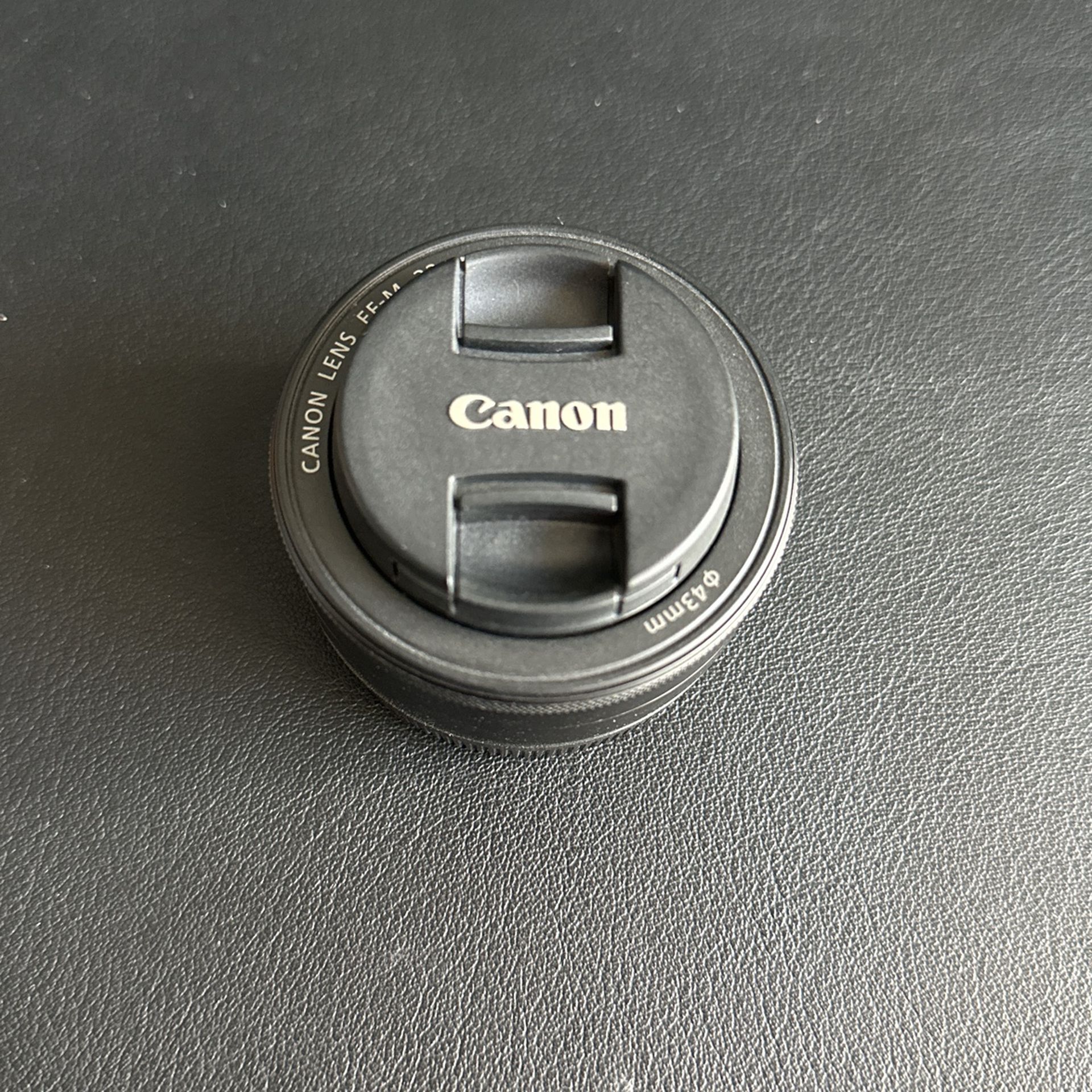Canon EF-M 22mm f/2 STM