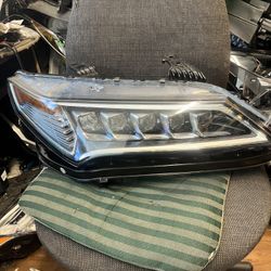 2015-17 ACURA  TLX  RIGHT HEADLIGHT 