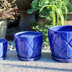 A Set Of 3 Ceramic Pots
