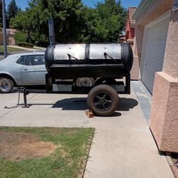 Huge Barbecue Portable $1,000