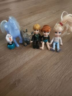 Frozen Dolls