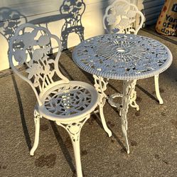 Outdoor FURNITURE | Wrought Iron Patio / Garden Table and Chairs 