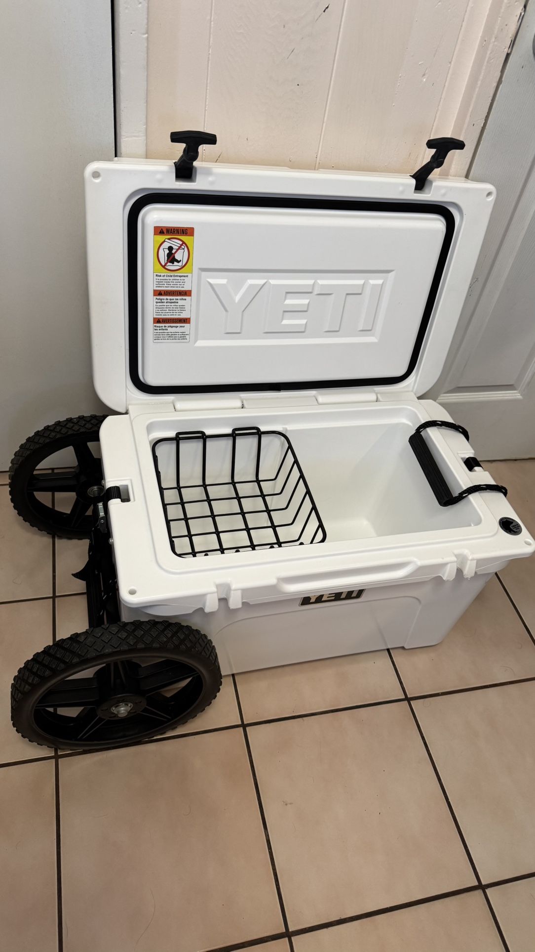 Yeti Tundra 45 Cooler w/ Wheels