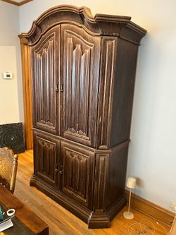 Broyhill armoire