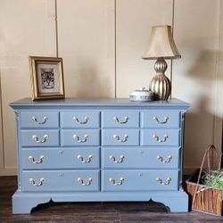 Large Traditional Dresser - Customizable Color