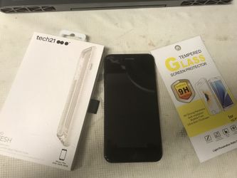 iPhone 7 plus excellent condition works with T-mobile, Simple Mobile, Lyca Mobile, Metro-pcs, & comes with NEW case, temper glass, & store warranty.