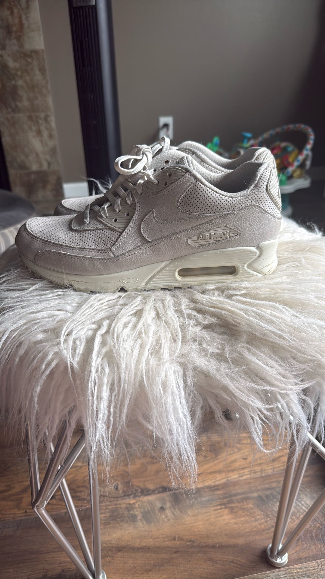 Women's Nike AIRMAX Size 9