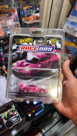 Hot wheels premium chase roxy