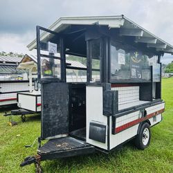 FOOD TRAILER