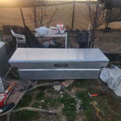 Husky Crossbed Tool Box 
