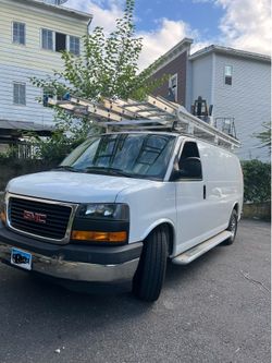 2017 GMC Savana Work Van – Equipped Roofing