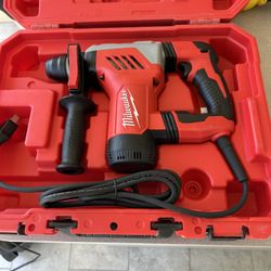 Milwaukee Rotary Hammer 