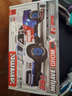Arrma mojave groms 2 of them