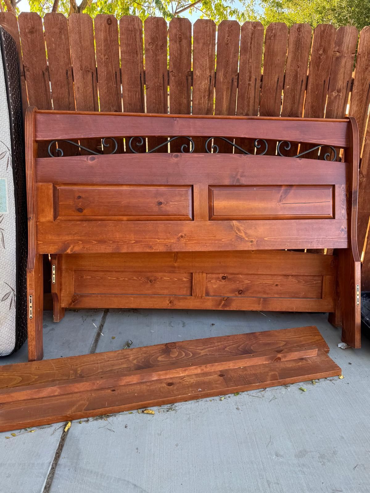 King Bed (real woods frame)