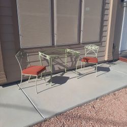 Coffee Table And Chairs 