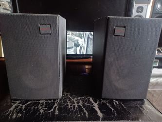 NAKAMICHI WIRED BOOKSHELF SPEAKERS $200 FINAL PRICE READ DESCRIPTION AND SEE ALL PICTURES