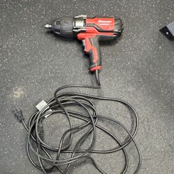 BAUER™ 1/2 in. Impact Wrench with Rocker Switch delivers a hefty 1050 ft-lbs bolt breakaway torque
