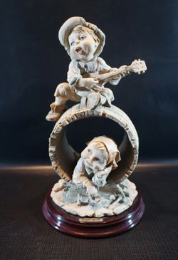 Giuseppe Armani Gulliver's World Series "The Barrel" (0659-T) 1981 Figurine