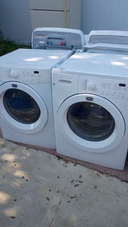 Frigidaire Washer and dryer set