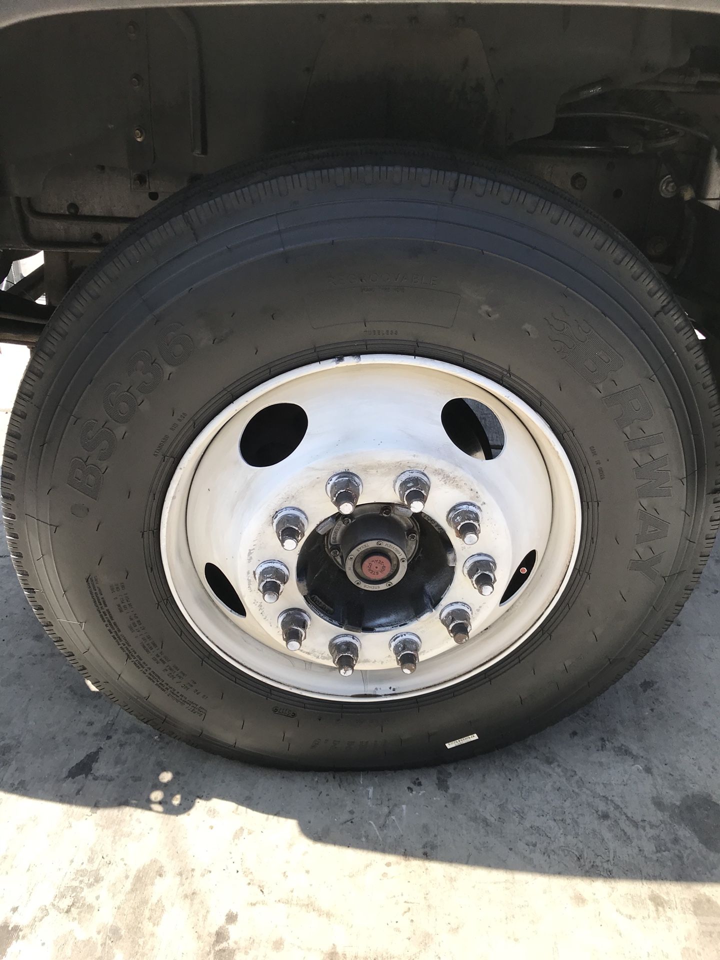 COMMERCIAL TRUCK TIRES/LLANTAS PARA CAMIÓN (BRIWAY STEER 16PLY)