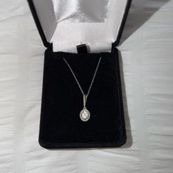 Vera Wang White Gold Necklace Diamond Pendant