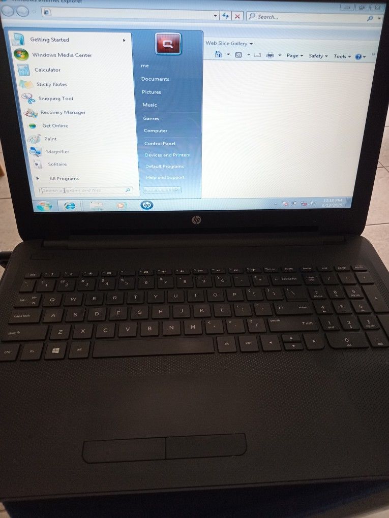 Laptop For Parts Only WiFi And Touch Pad Doesn't Work $10 Firm