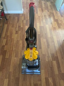 Dyson DC33 vacuum