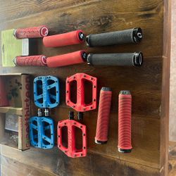 Mtb Pedals & Grips $20
