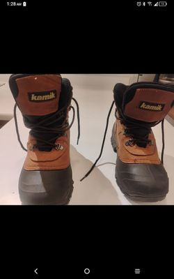 Kamik , kids weather proof, snow , water boots. Size 7