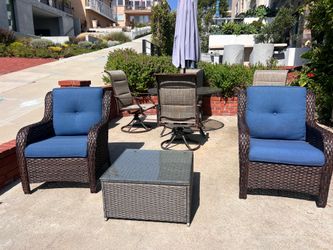 Wicker cushioned patio set