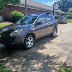 2010 NISSAN ROUGUE..RUNS GOOD...A/C AND HEAT WORKING..4WD..CLEAN TITLE..VERY CLEAN.GOOD TIRES