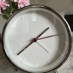 Elegant & Modern Alarm Clock