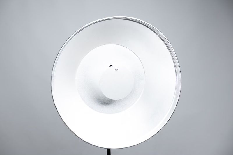 Paul c buff 22” Beauty dish -silver