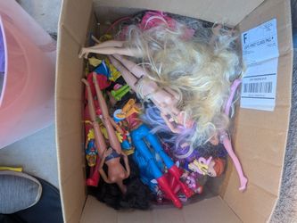 Doll figures/Barbie etc