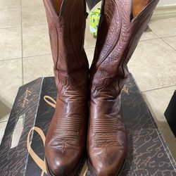 Men’s Lucchese Boots Size 10.5 EE  