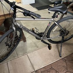 Trek Verve 2 Disc Bike Bicycle