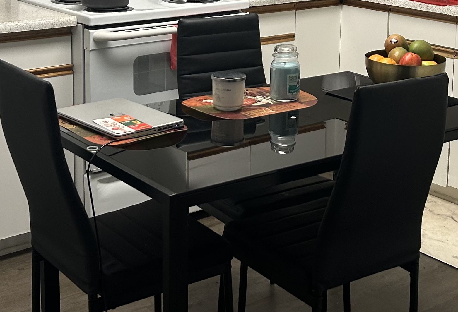 Dinning Table  and 4 Leather Chairs 