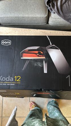 Ooni Koda12 gas pizza oven