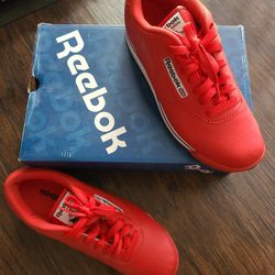 Red Reebok Classic W8