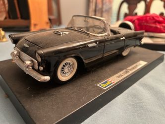 REVELL 1:18 diecast 1956 ford thunderbird
