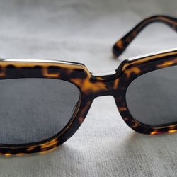 Women's sunglasses. Ray-ban