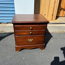 Side Table 22x16x20w