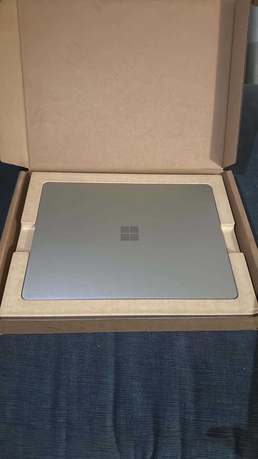 Microsoft Surface Laptop Go 12.4