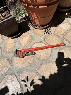 Ridgid 36 inch pipe wrench