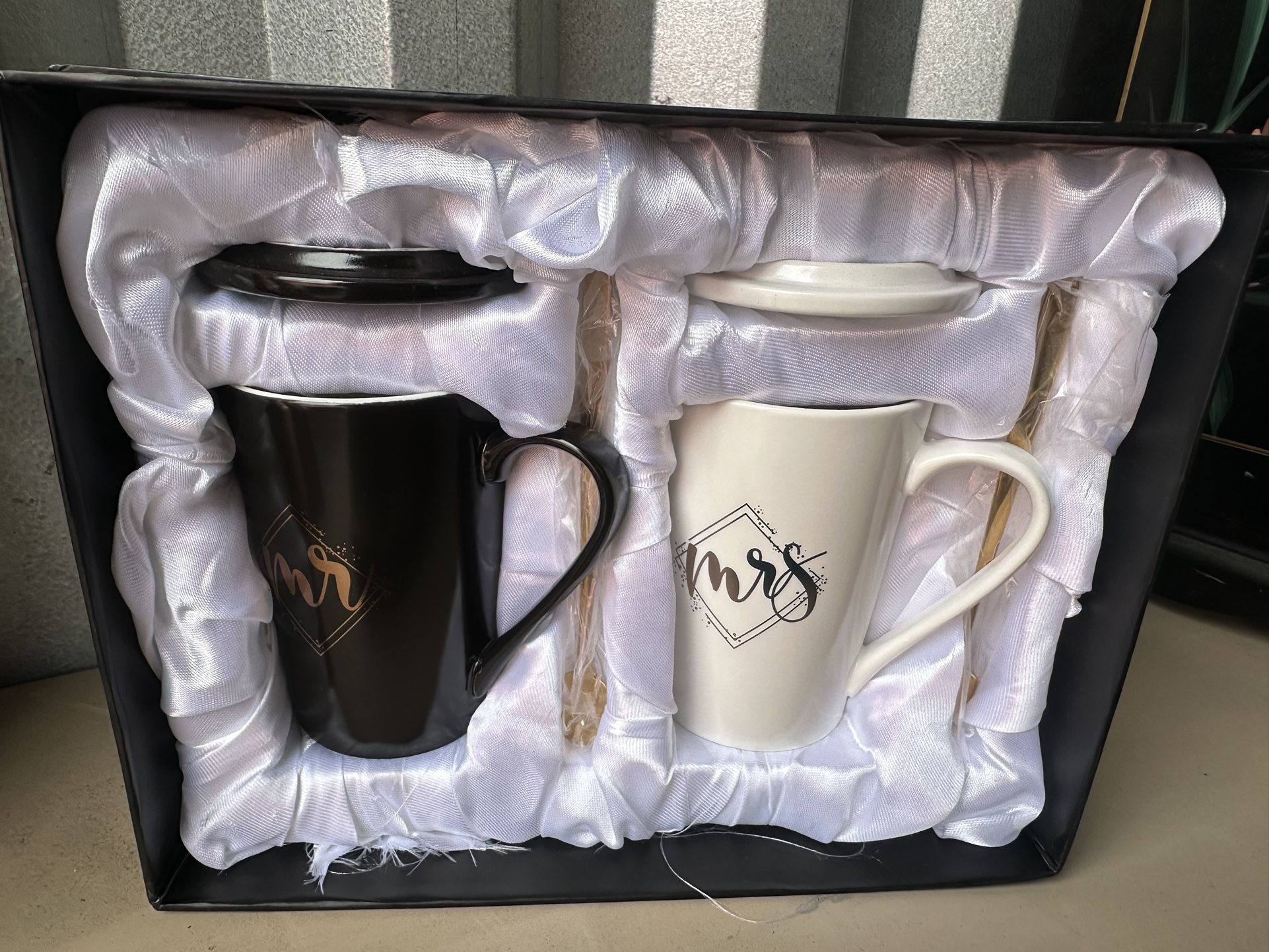 Mr & Mrs Cups