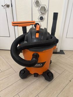12 gallon Ridgid wet/dry vacuum
